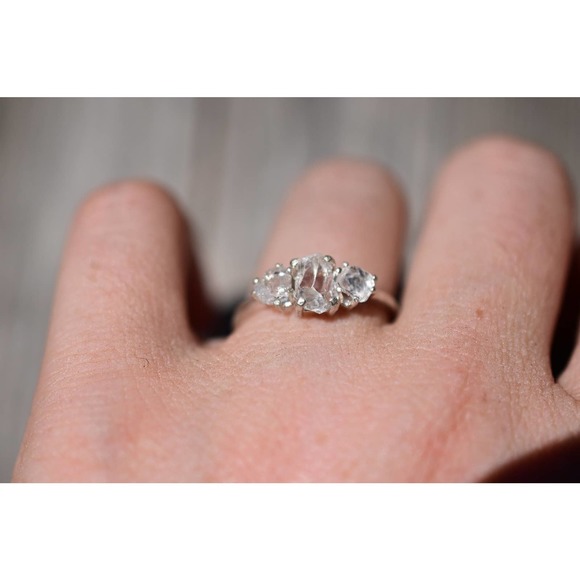 Raw Crystal Ring, Raw Stone Ring, Rings for Women, Stacking Ring, Raw Ge… - Picture 2 of 5